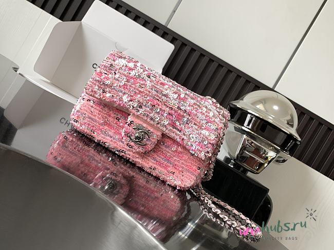 Chanel Classic Flap Bag Mini In Pink 20x15x7cm - 1