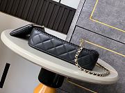 Chanel 25 small handbag, Grained calfskin & gold-tone metal, black 15 X21 X 5 cm - 5