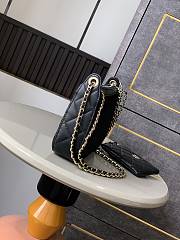 Chanel 25 small handbag, Grained calfskin & gold-tone metal, black 15 X21 X 5 cm - 3