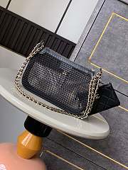 Chanel 25 small handbag, Grained calfskin & gold-tone metal, black 15 X21 X 5 cm - 2