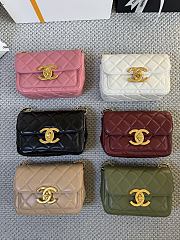 Chanel Mini flap bag, Shiny lambskin & gold-tone metal 20cmX8cmX11cm - 1