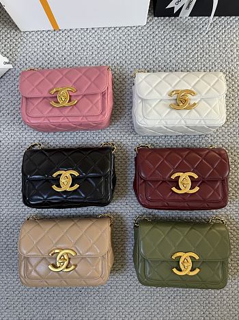 Chanel Mini flap bag, Shiny lambskin & gold-tone metal 20cmX8cmX11cm