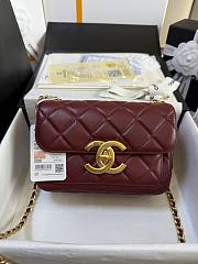 Chanel Mini flap bag, Shiny lambskin & gold-tone metal 20cmX8cmX11cm - 5