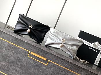 Chanel Clutch with chain - 14x24 x 5cm