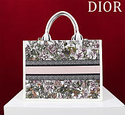 	 Dior Medium Book Tote Latte Embroidery with Multicolor Flower and Latte Calfskin 36.5 x 28 x 17.5 cm - 2