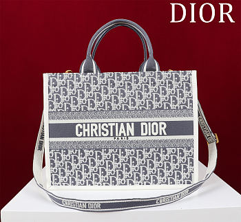 Dior Medium Book Tote Blue Dior Oblique Chambray Embroidery and Latte Calfskin - 36*28*16cm 