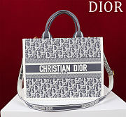 Dior Medium Book Tote Blue Dior Oblique Chambray Embroidery and Latte Calfskin - 36*28*16cm  - 4
