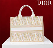 	 Dior Medium Book Tote Yellow Dior Oblique Chambray Embroidery and Latte Calfskin - 36*28*16cm - 4