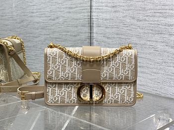 Dior 30 Montaigne East-West Bag with Chain in Beige - 25x16.5x8cm