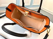 Louis Vuitton On My Side MM Bag NOIR OBSCUR - 30.5 x 24.5 x 14 cm - 2
