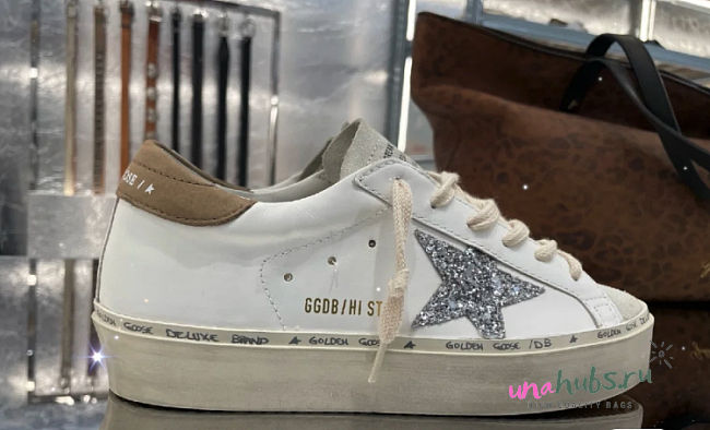 Golden Goose Women's Hi Star Low Top Sneakers - 1