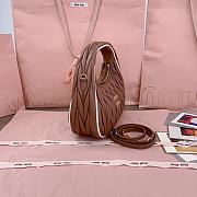 	 Miu Miu Wander matelassé nappa leather hobo bag in brown - 3X13X7 cm - 4