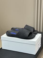 Burberry Check Dive Slides - 2