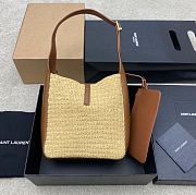 YSL Le 5 à 7 Small raffia shoulder bag in neutrals - 22x22x10cm - 3