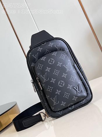 Louis Vuitton Avenu Slingbag PM - 16x33x5.7cm