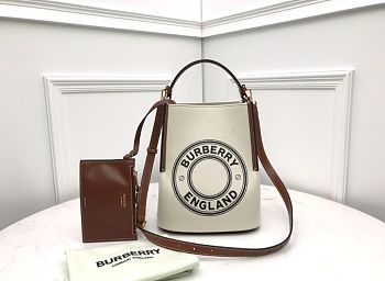Burberry Small Logo Graphic Cotton Canvas Peggy Bucket Bag  - 21 x 16.5 x 25cm