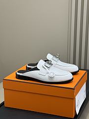Hermes Iota mule Smooth Leather in Black/White - 2