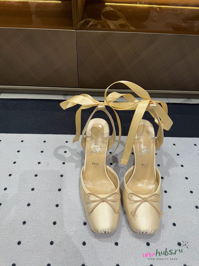 Christian Louboutin Cassia Lace Up 100mm Strappy Pumps Crepe Satin Creme - 1