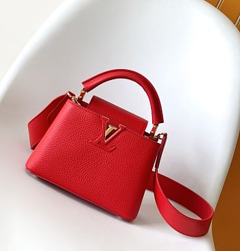 Louis Vuitton Capucines Mini Red Scarlett - 21 x 14 x 8 cm