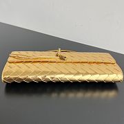 Bottega Veneta Andiamo Clutch In Gold - 31x13x3cm - 5