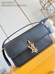 Louis Vuitton Wallet On Chain LV Bloom - 20 x 11.5 x 4 cm - 4