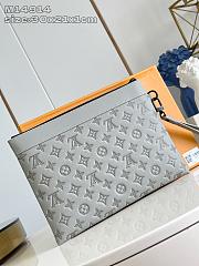  Louis Vuitton Pochette To-Go Grey Monogram 30x21x1cm - 3