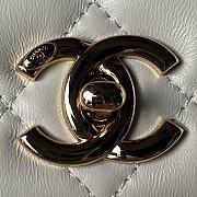 Chanel Trendy CC Logo In White Smooth Leather - 5