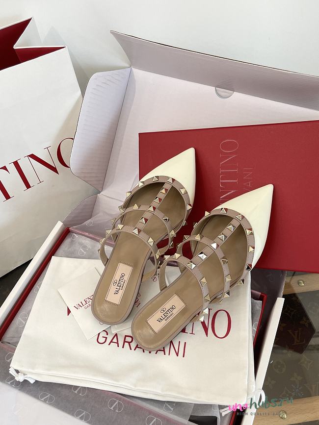 Valentino Garavani Sapato Flat Com Detalhe Rockstud  - 1