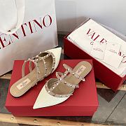 Valentino Garavani Sapato Flat Com Detalhe Rockstud  - 4