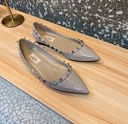 VALENTINO PATENT ROCKSTUD BALLET FLAT NUDE COLOR - 3