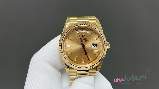 Rolex Day Date 40 18K Yellow Gold with Champagne Dial  - 1