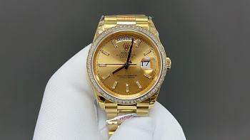 Rolex Day Date 40 18K Yellow Gold with Champagne Dial Diamond
