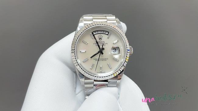  Rolex Day-Date 40mm White Gold - 1