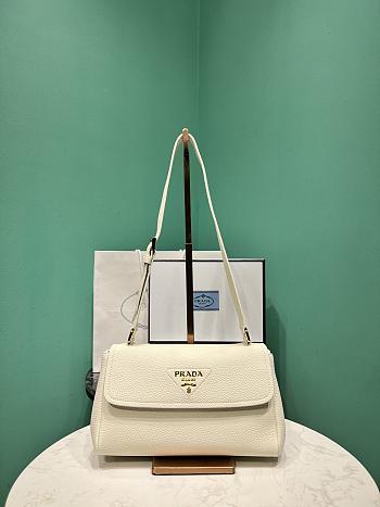 	 Small leather shoulder White bag - 26x14x9.5cm