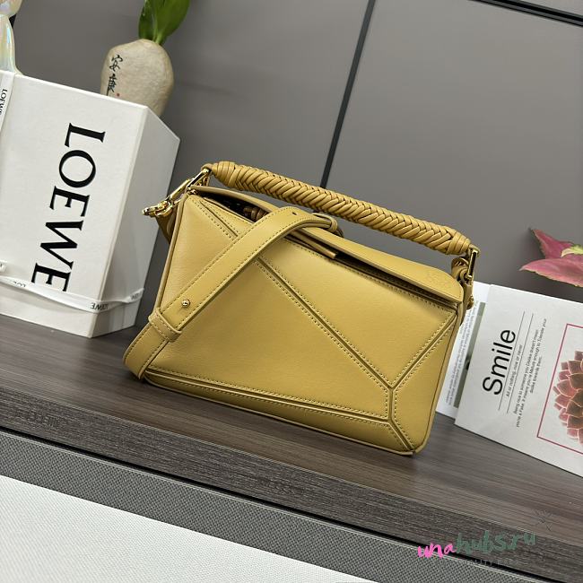 Loewe Puzzle Yellow Bag - 24*10.5*16 - 1