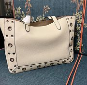 VALENTINO GARAVANI NELLCÔTE MEDIUM SHOPPING BAG IN GRAINY CALFSKIN  - 3