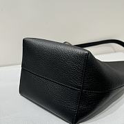 	 The Row N/S Park Small Textured-Leather Tote Black - 5