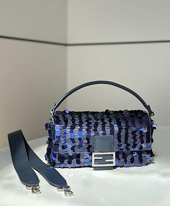 Fendi Baguette Leather Bag with blue sequins - 27x15x6cm