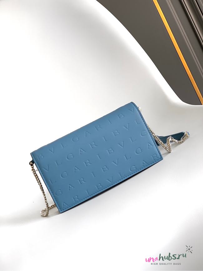 	 Bvlgari Blue Leather Chain Bag - 19 X 10.5 X 4.5 Cm - 1