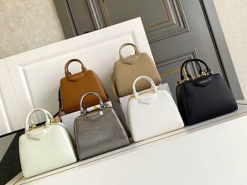 Givenchy Antigona Cube Bag - 13*19*22cm
