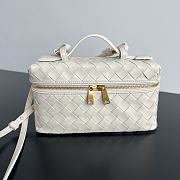 Bottega Veneta Vanity Bag - 22x12.5x5cm - 2