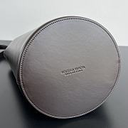 Bottega Veneta Liberta Bucket Bag In Brown - 30x18x18cm - 4