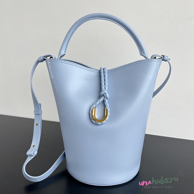 	 Bottega Veneta Liberta Bucket Bag In Blue - 30x18x18cm - 1