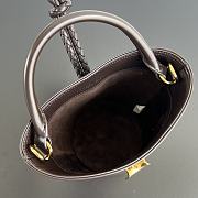 	 Bottega Veneta Liberta Small Bucket Bag In Brown - 22x18x15cm - 2