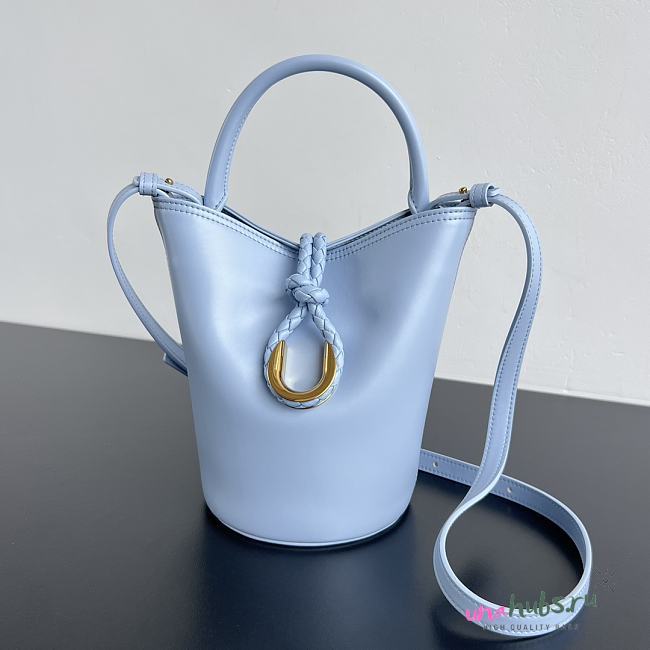	 Bottega Veneta Liberta Small Bucket Bag In Blue - 22x18x15cm - 1