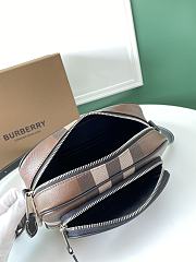 Burberry Paddy Compact Crossbody Bag - 22.5 x 6 x 16cm - 5