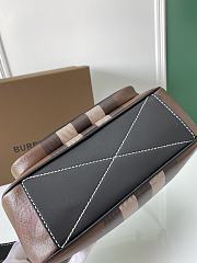 Burberry Paddy Compact Crossbody Bag - 22.5 x 6 x 16cm - 3