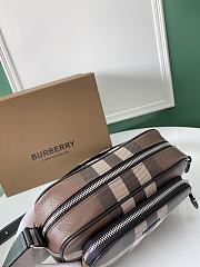 Burberry Paddy Compact Crossbody Bag - 22.5 x 6 x 16cm - 2