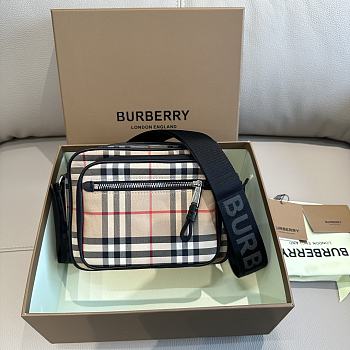 Burberry Vintage Check and Leather Crossbody Bag - 22.5 x 8.2 x 14.5cm