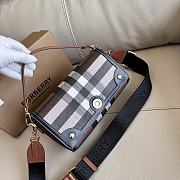Burberry Top Handle Note Bag - 24 x 8 x 14cm - 3
